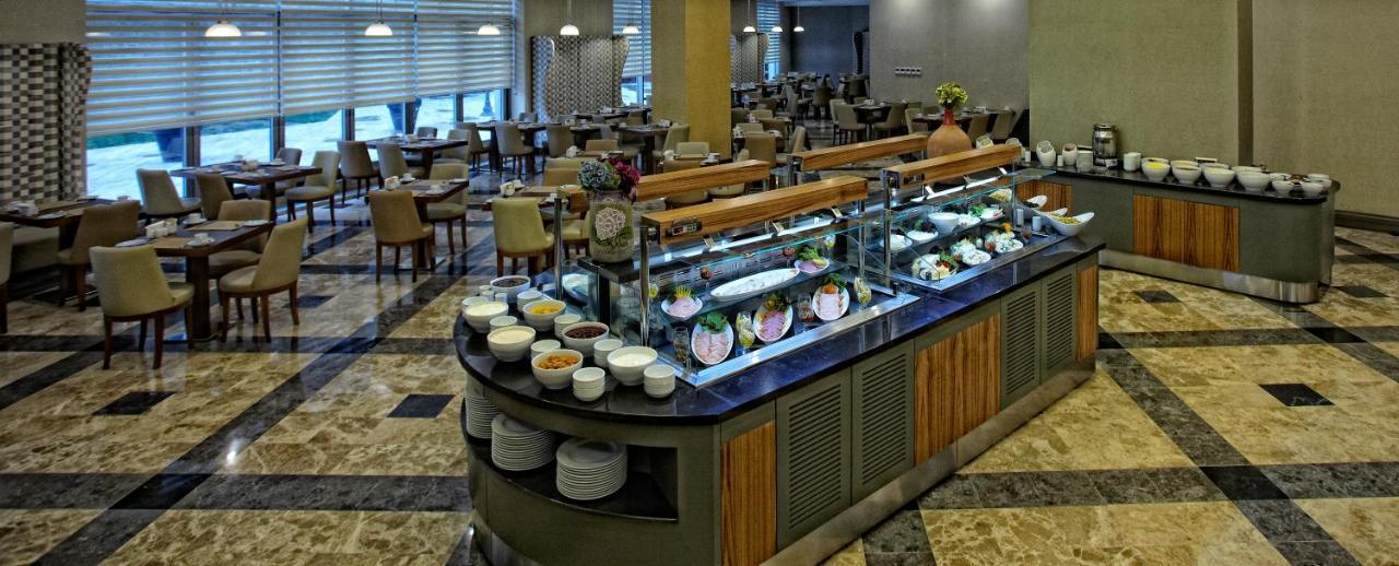 فندق اسطنبول غونين المظهر الخارجي الصورة A buffet at a hotel