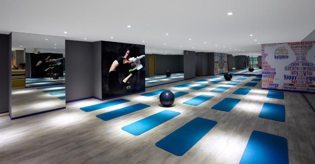 فندق اسطنبول غونين المظهر الخارجي الصورة The gym at the hotel